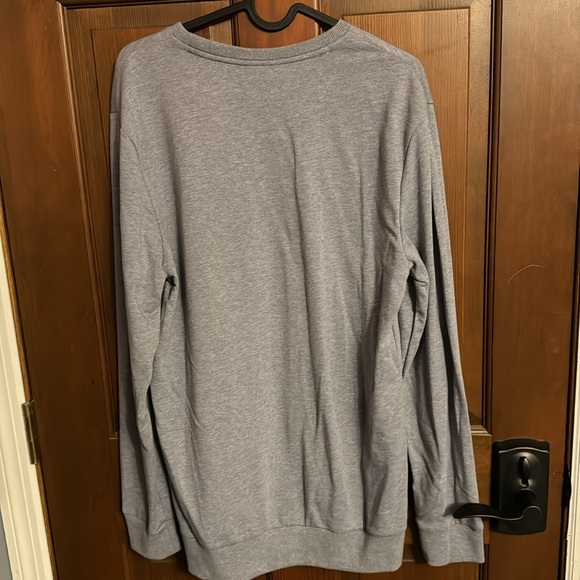 Calvin Klein Crewneck - Picture 2 of 2